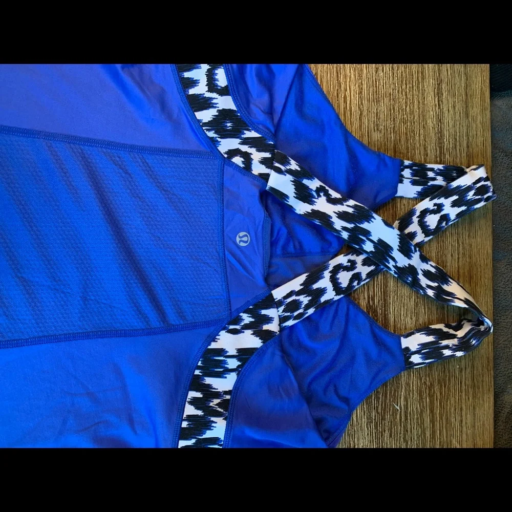 Lululemon cross back workout tank. Size 10. Blue black white. - Picture 2 of 9